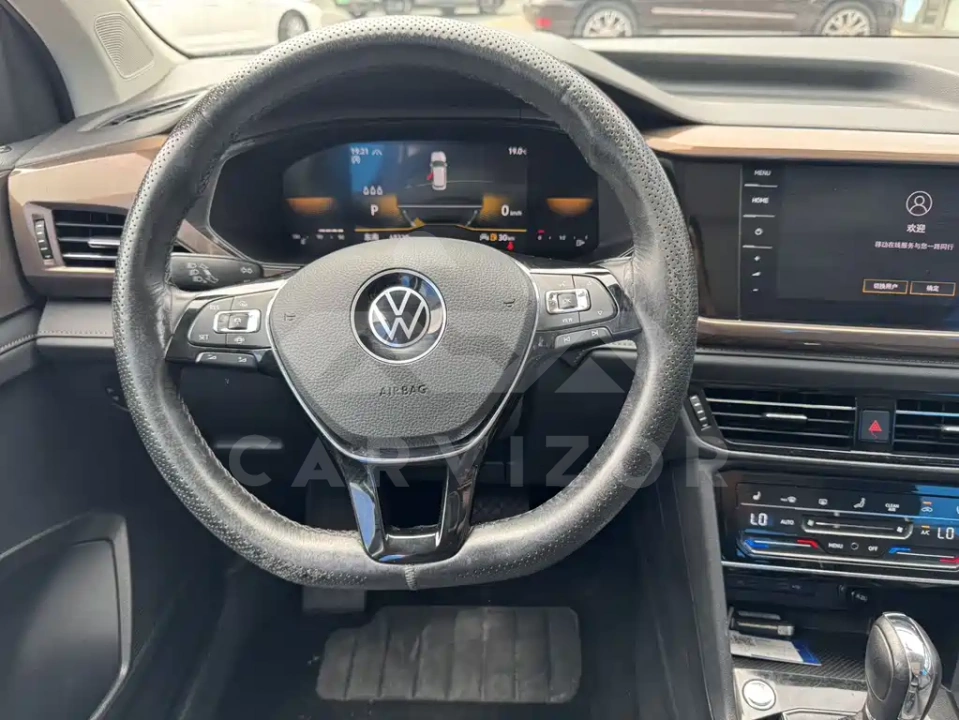 Volkswagen Tharu