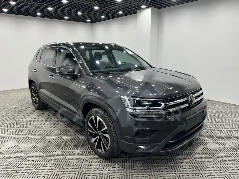 Volkswagen Tharu