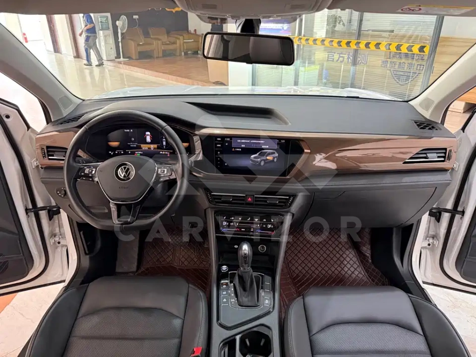 Volkswagen Tharu