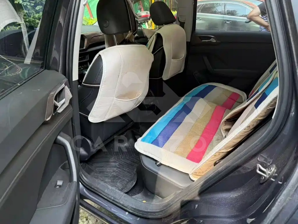 Volkswagen Tharu