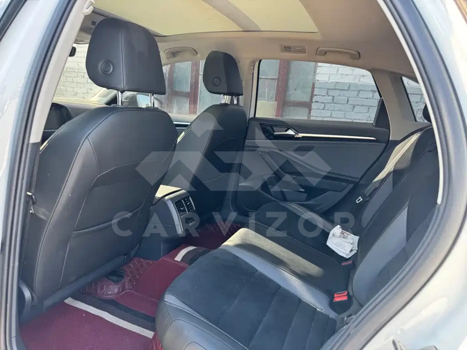 Volkswagen Sagitar