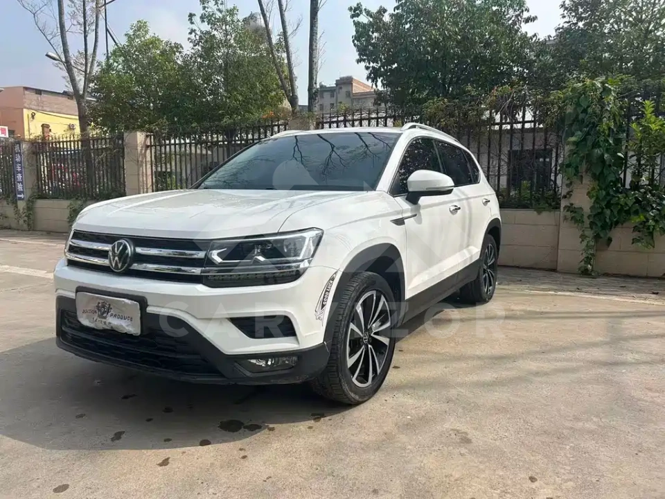 Volkswagen Tharu