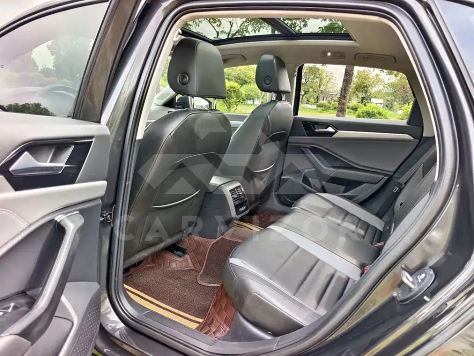 Volkswagen Sagitar