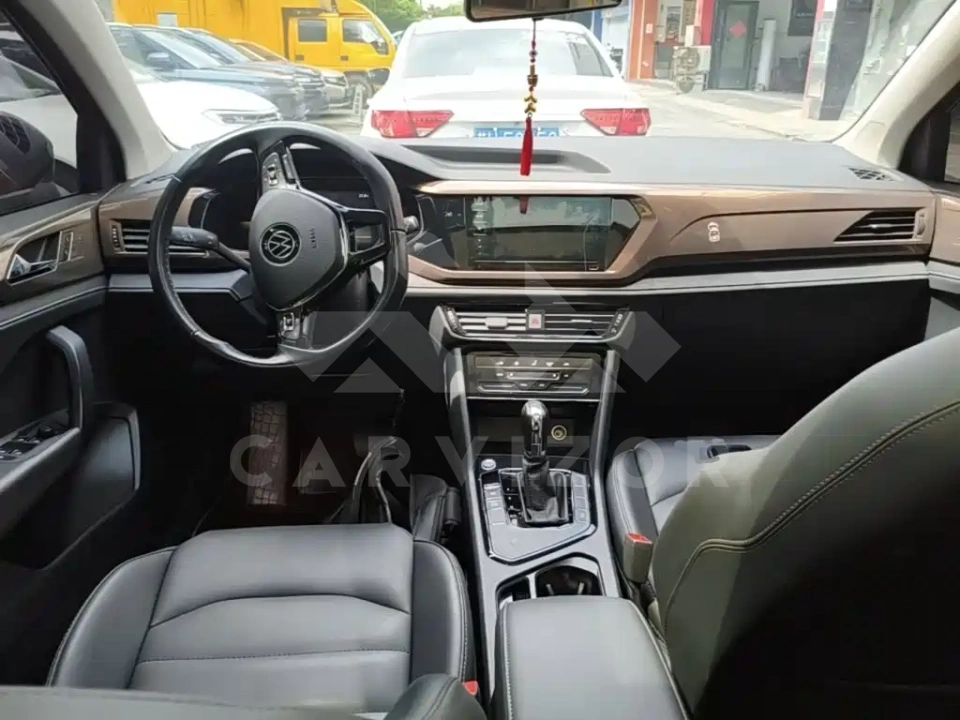 Volkswagen Tharu