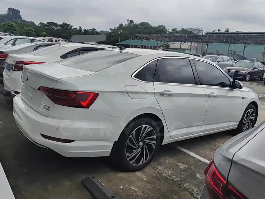 Volkswagen Sagitar