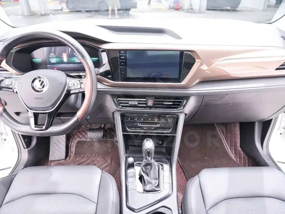 Volkswagen Tharu