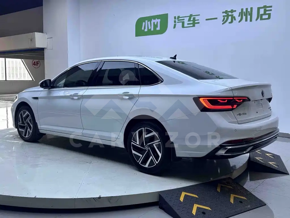 Volkswagen Sagitar
