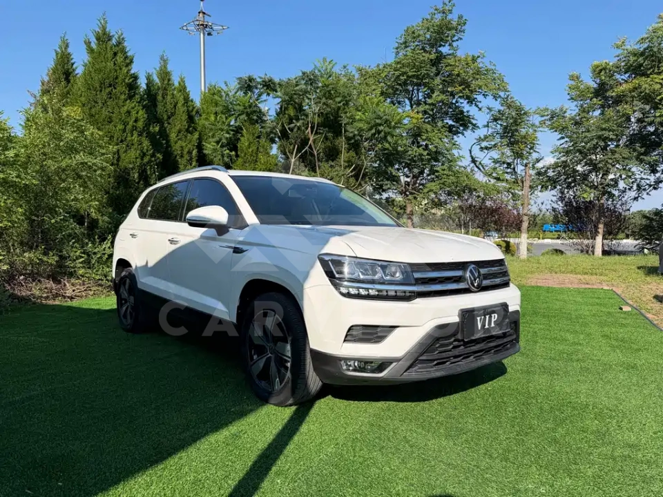 Volkswagen Tharu