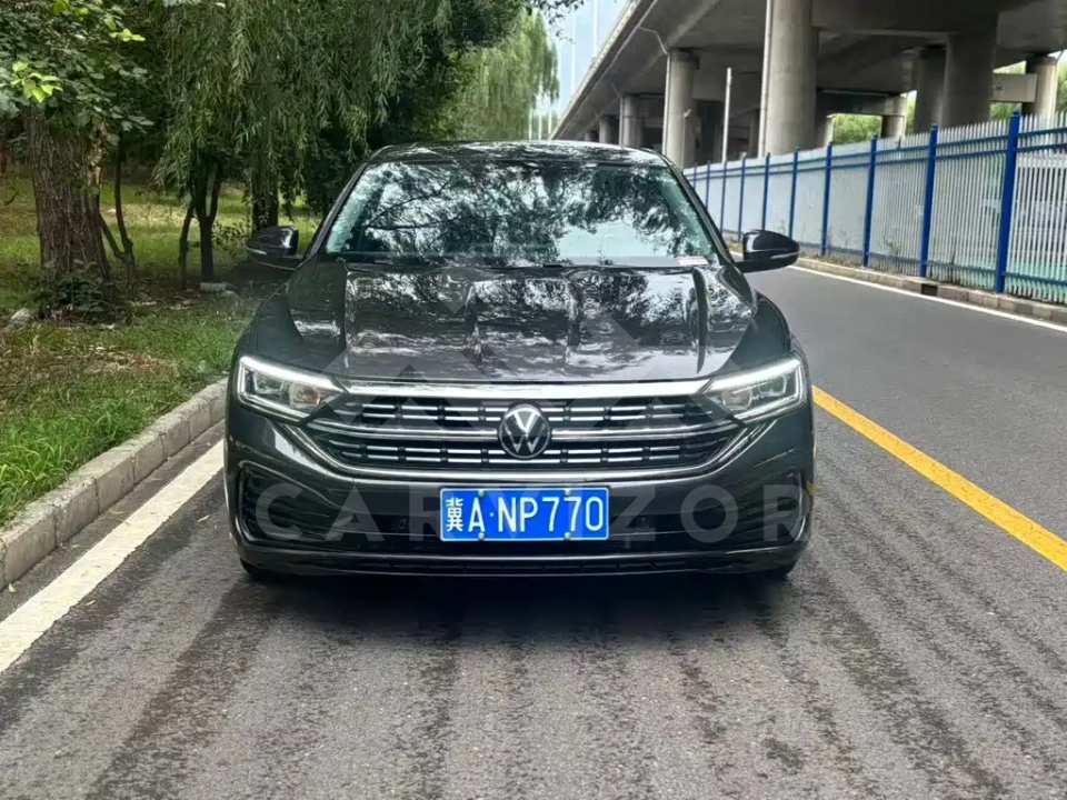 Volkswagen Sagitar