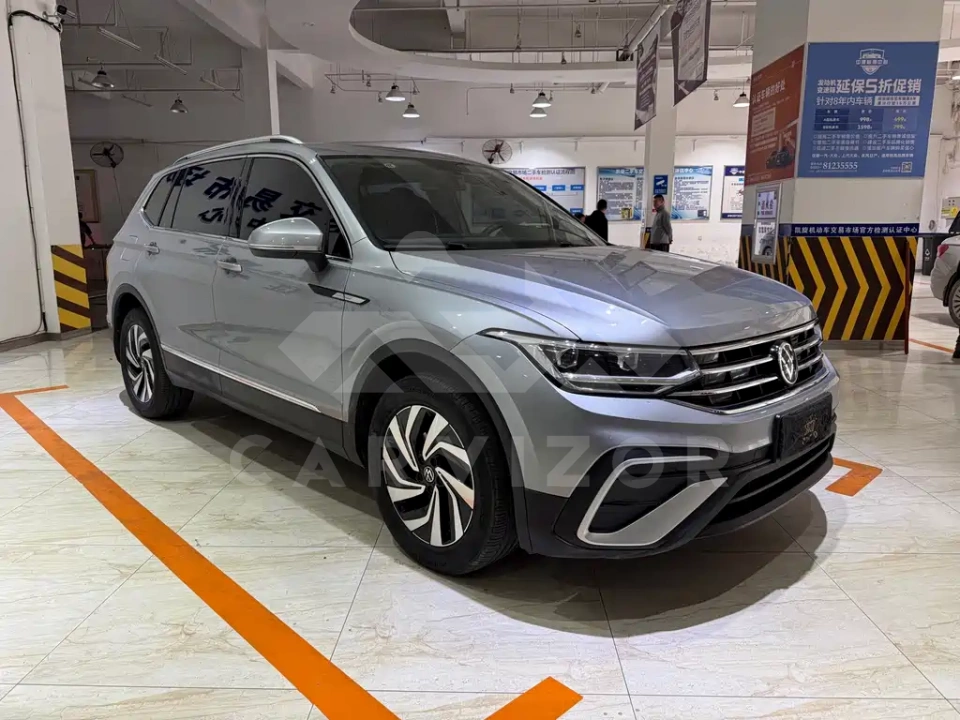 Volkswagen Tiguan L