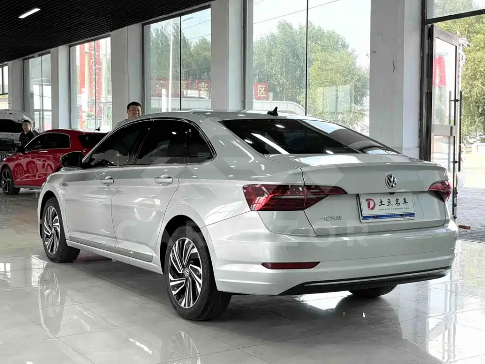 Volkswagen Sagitar