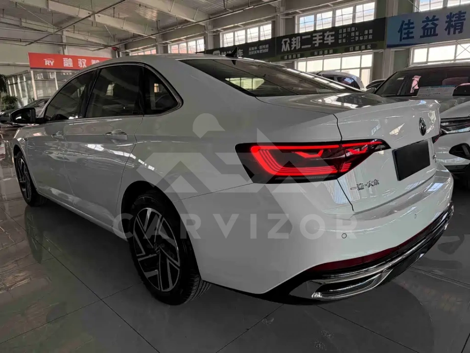 Volkswagen Sagitar