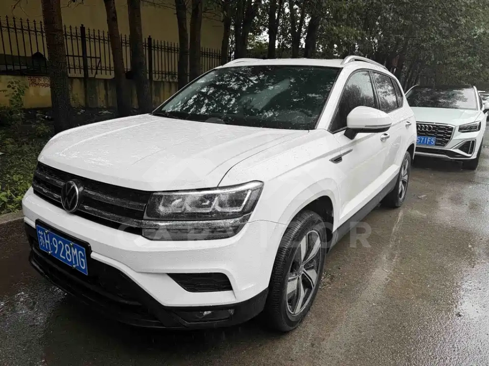 Volkswagen Tharu