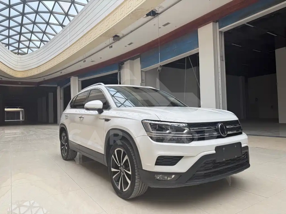 Volkswagen Tharu