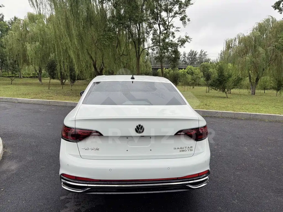 Volkswagen Sagitar