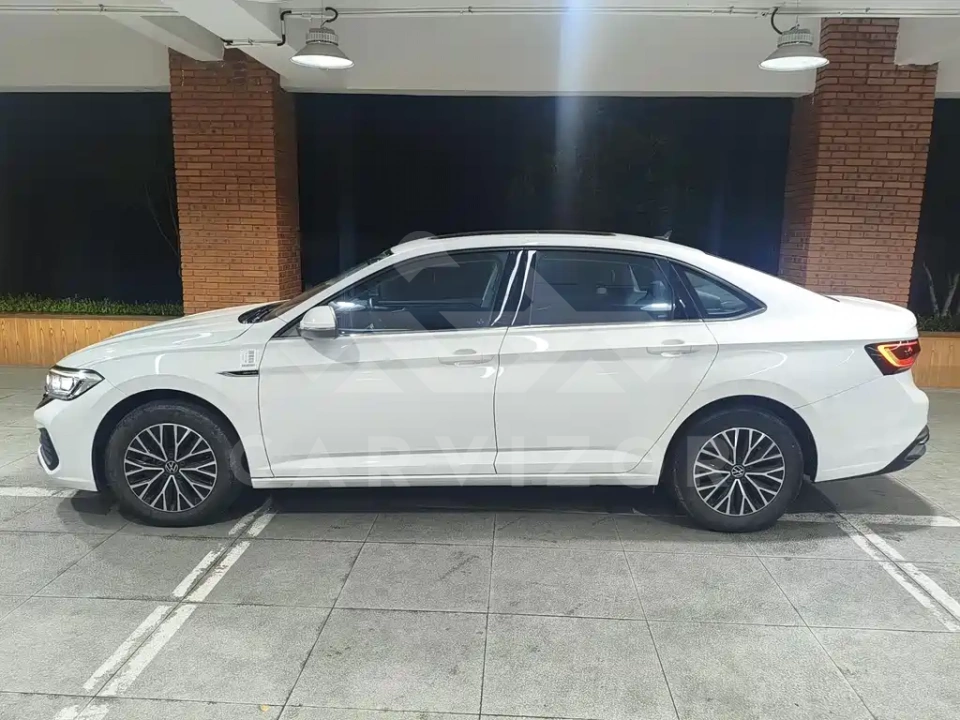 Volkswagen Sagitar