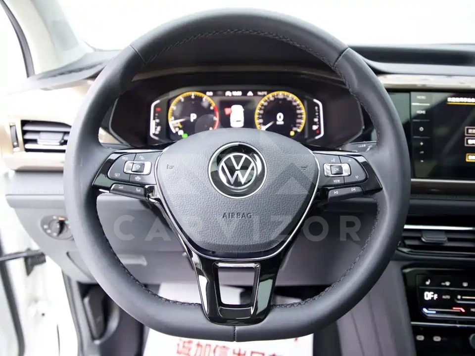 Volkswagen Tharu