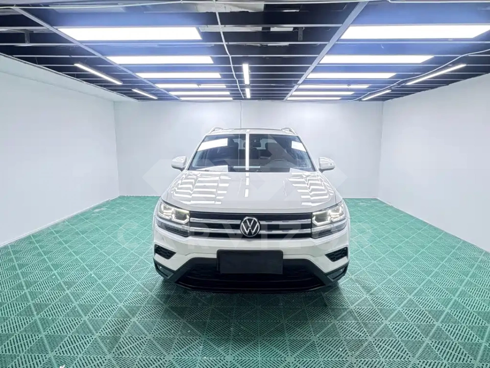 Volkswagen Tharu
