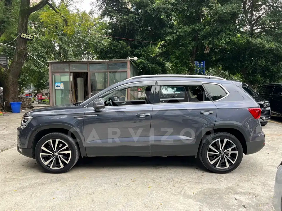 Volkswagen Tharu