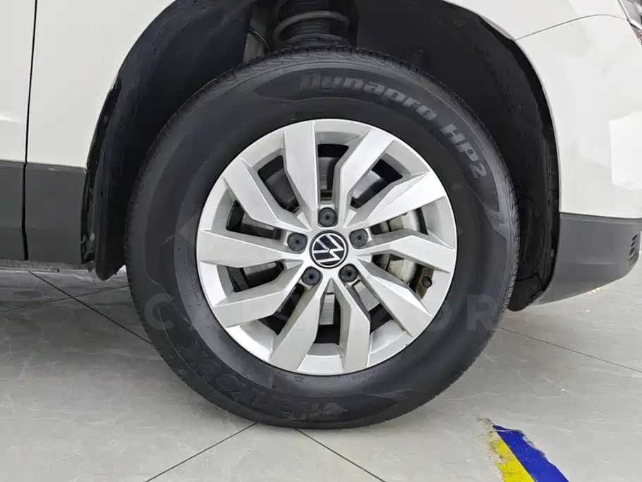 Volkswagen Tharu