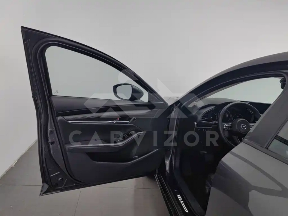 Mazda 3 Axela