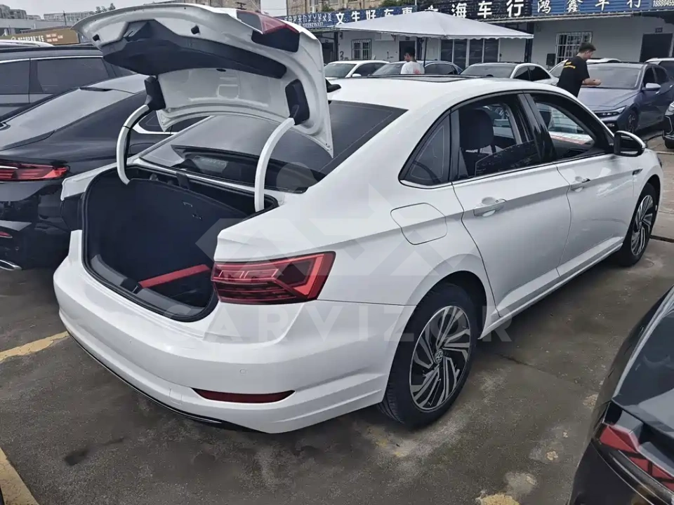Volkswagen Sagitar