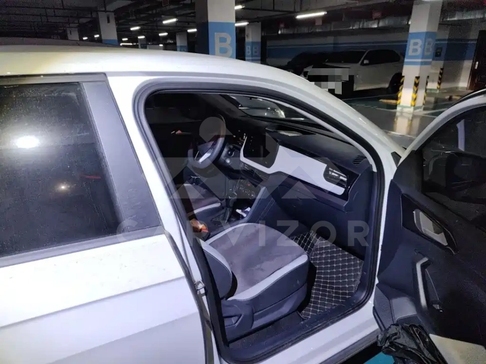 Volkswagen Tharu