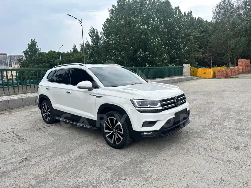 Volkswagen Tharu