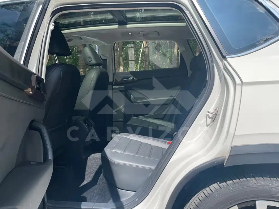 Volkswagen Tharu