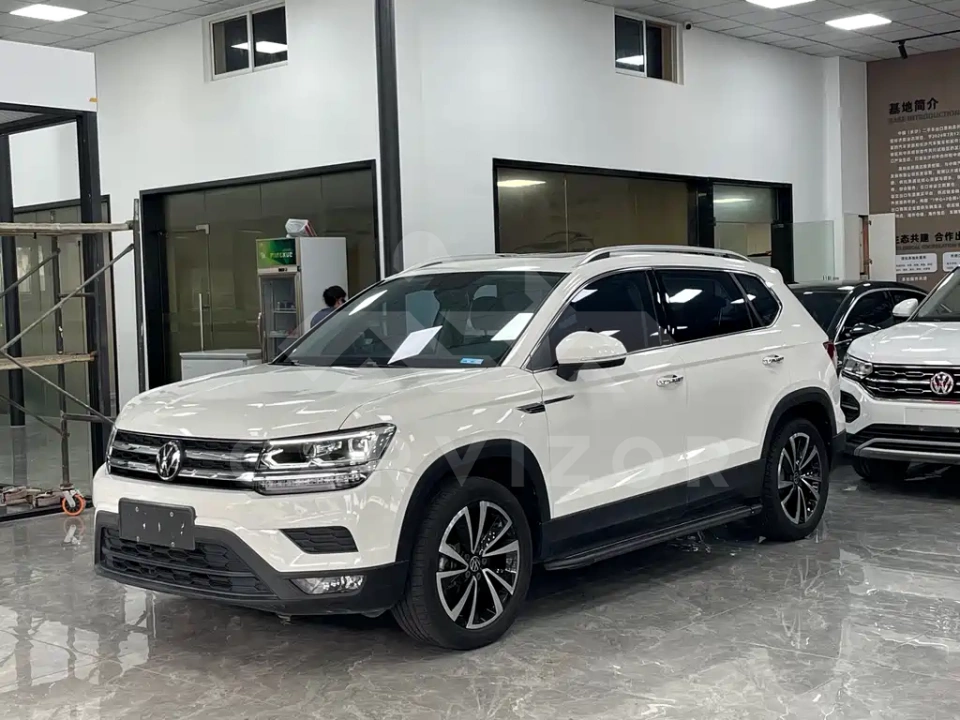 Volkswagen Tharu