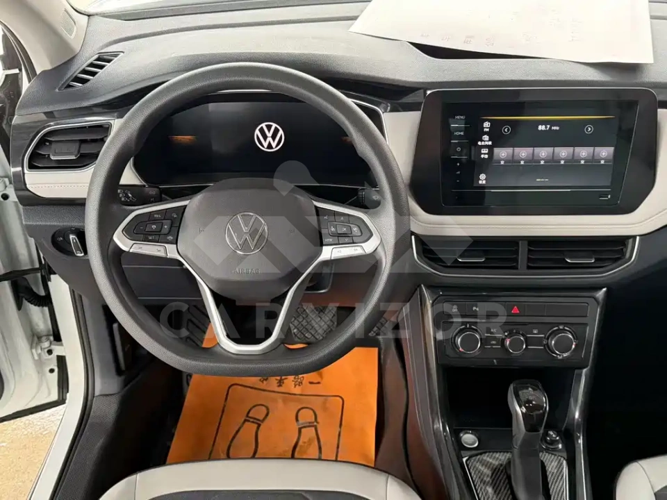 Volkswagen Tharu