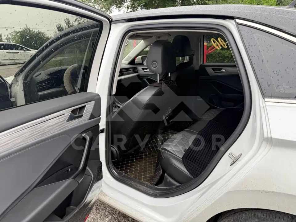 Volkswagen Sagitar