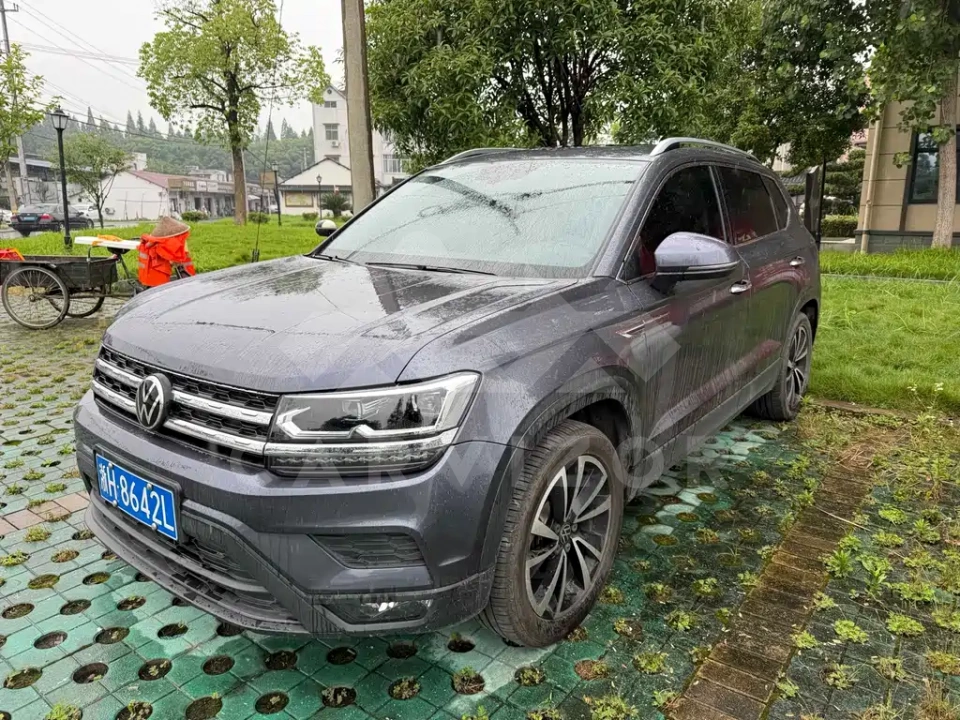 Volkswagen Tharu
