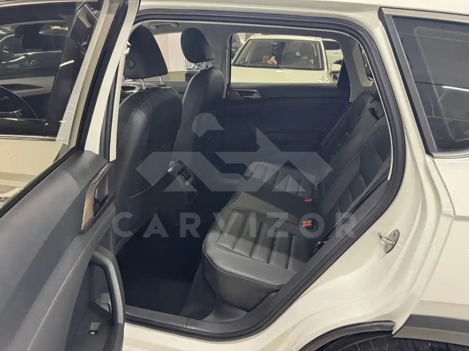 Volkswagen Tharu