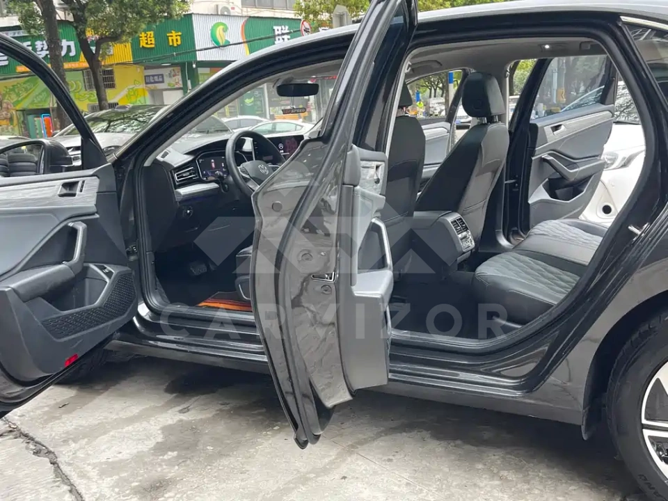 Volkswagen Sagitar