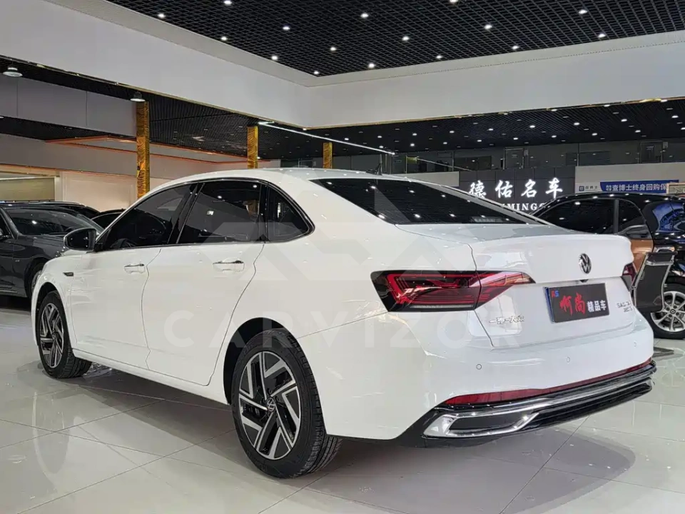 Volkswagen Sagitar