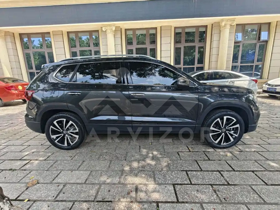 Volkswagen Tharu