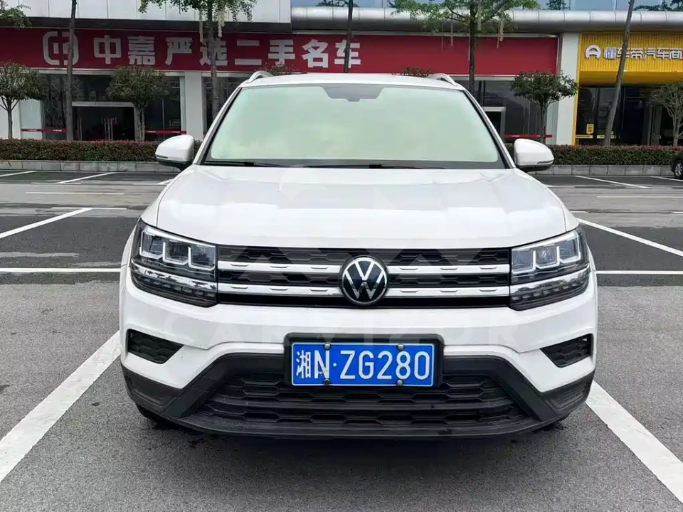 Volkswagen Tharu