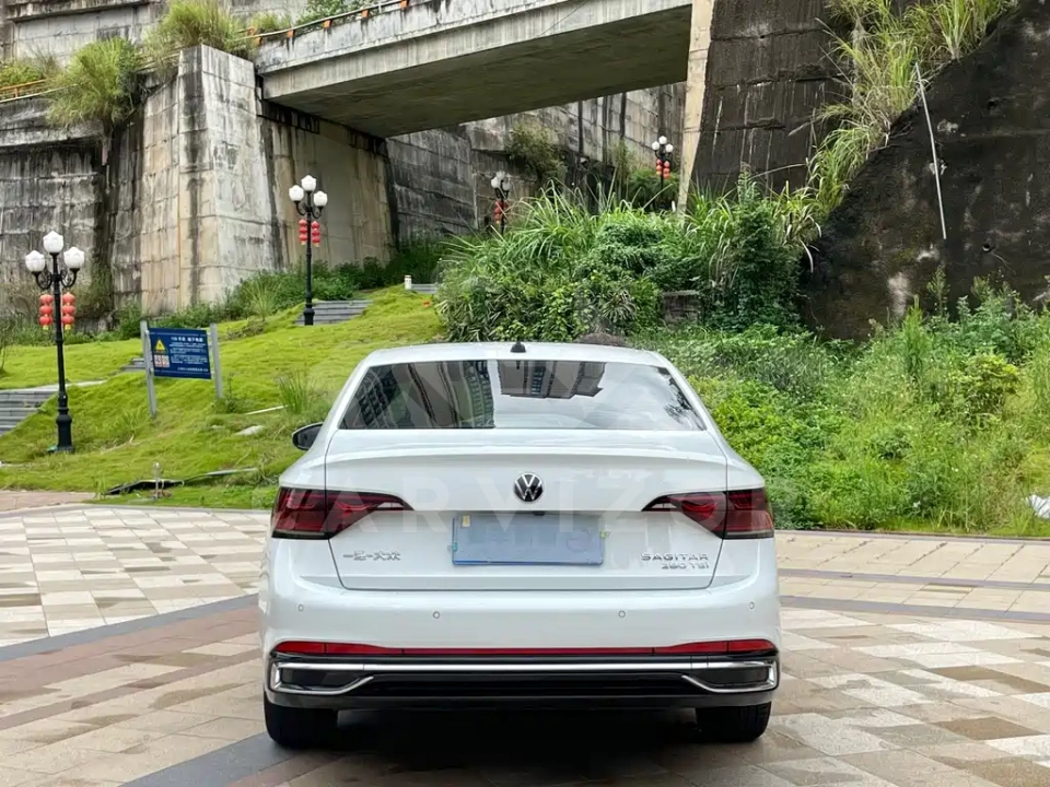 Volkswagen Sagitar