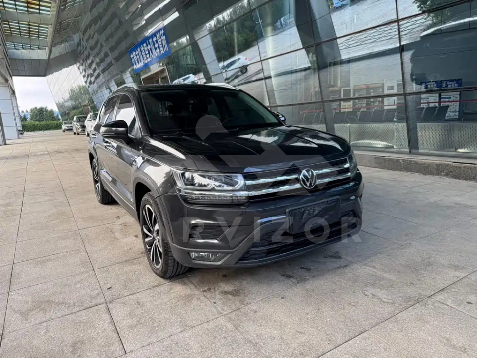 Volkswagen Tharu