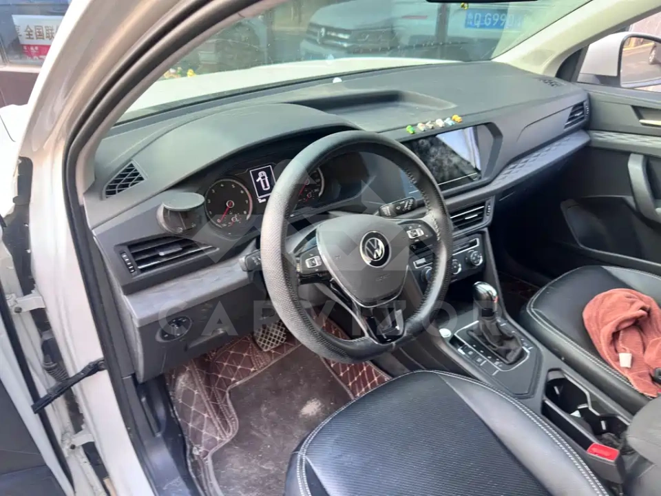 Volkswagen Tharu