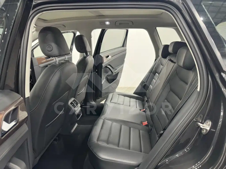 Volkswagen Tharu