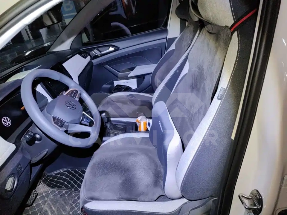 Volkswagen Tharu