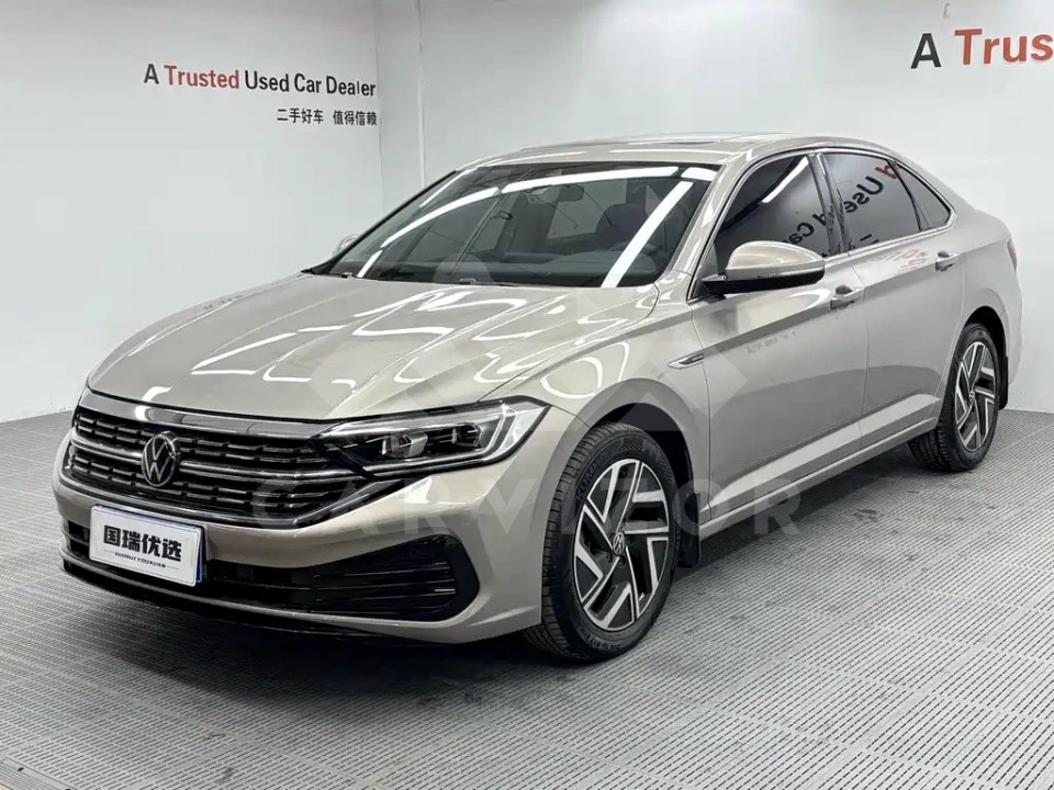 Volkswagen Sagitar