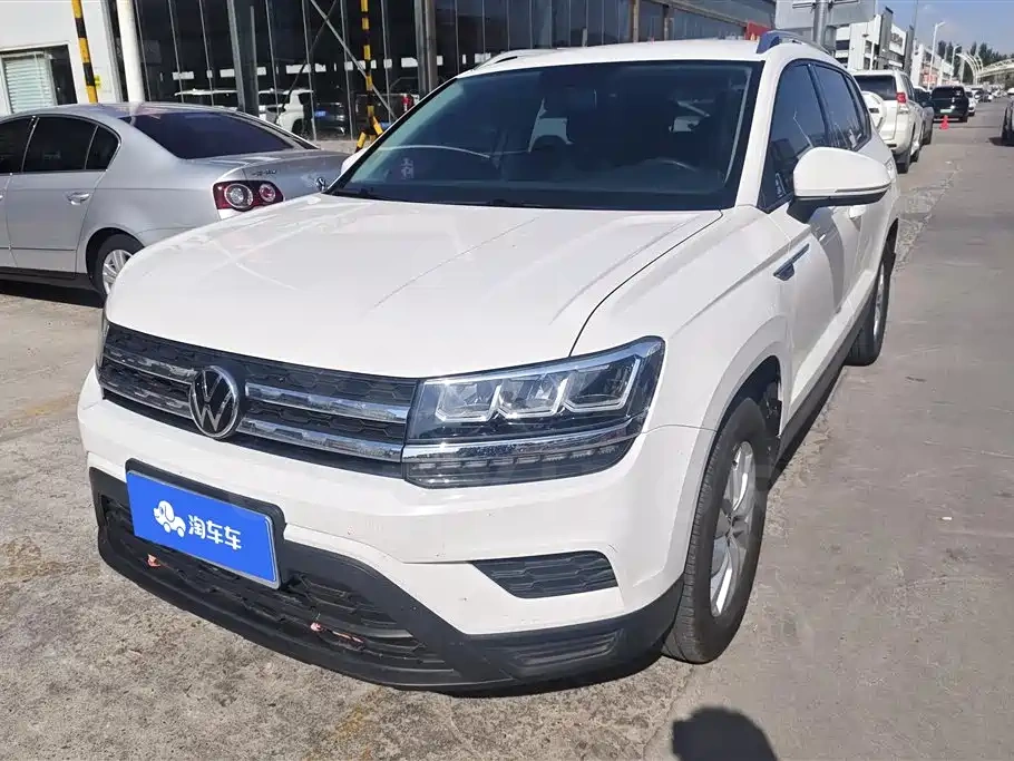 Volkswagen Tharu
