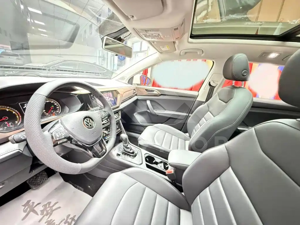 Volkswagen Tharu