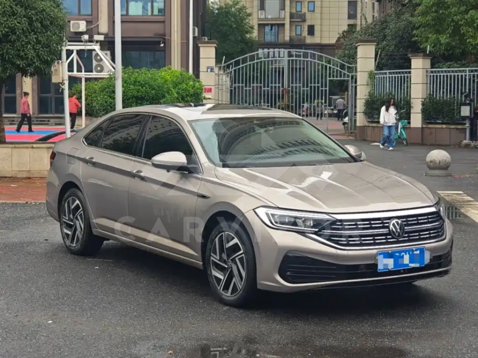 Volkswagen Sagitar