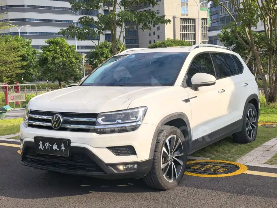 Volkswagen Tharu