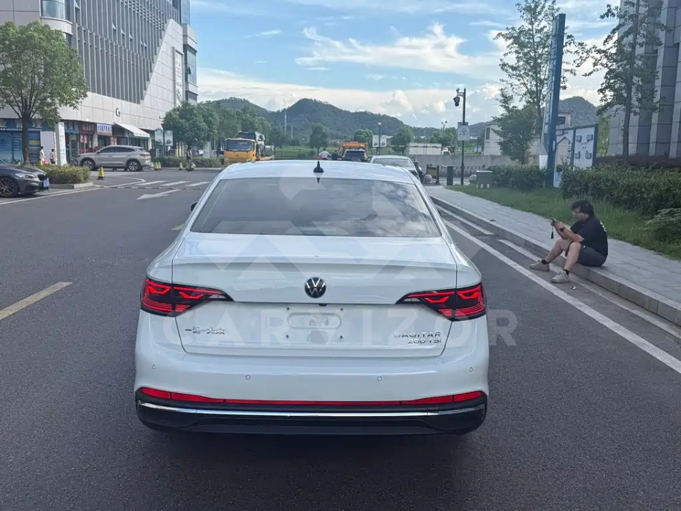 Volkswagen Sagitar