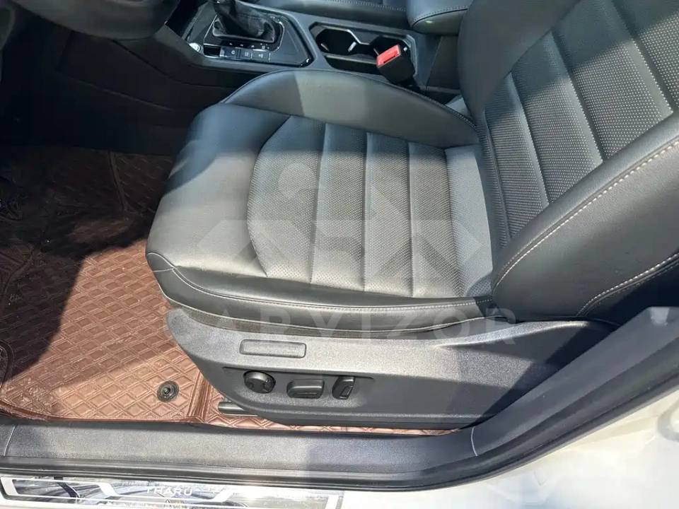 Volkswagen Tharu